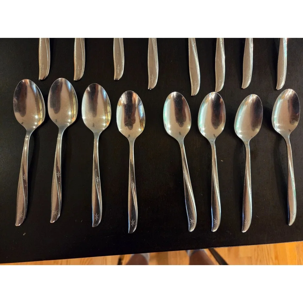 ONEIDA Community Twin Star MCM 40 Piece Stainless Flatware Setting for 8 - read